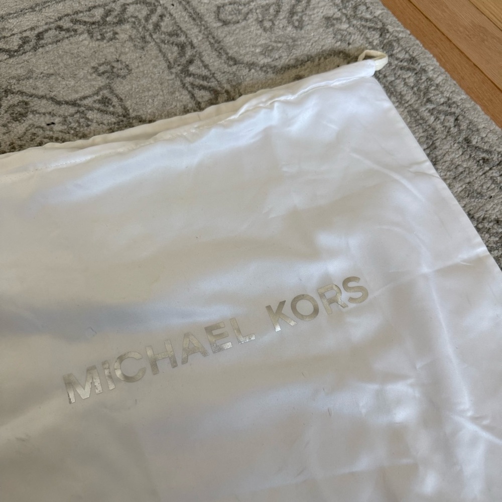 Michael Kors dustbag - Picture 2 of 2